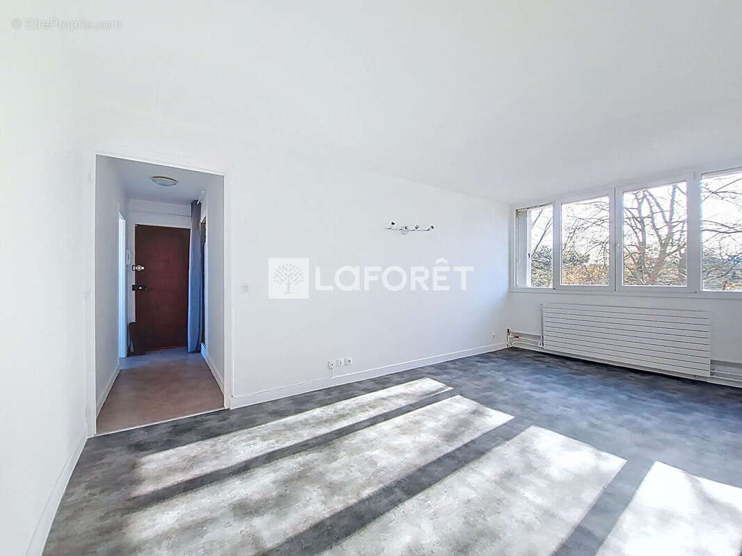 Appartement à VERNEUIL-SUR-SEINE