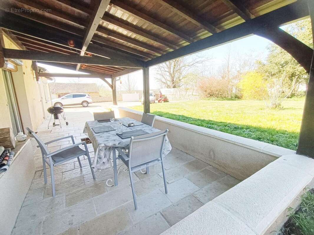 Photo 2 - Maison à MOULISMES