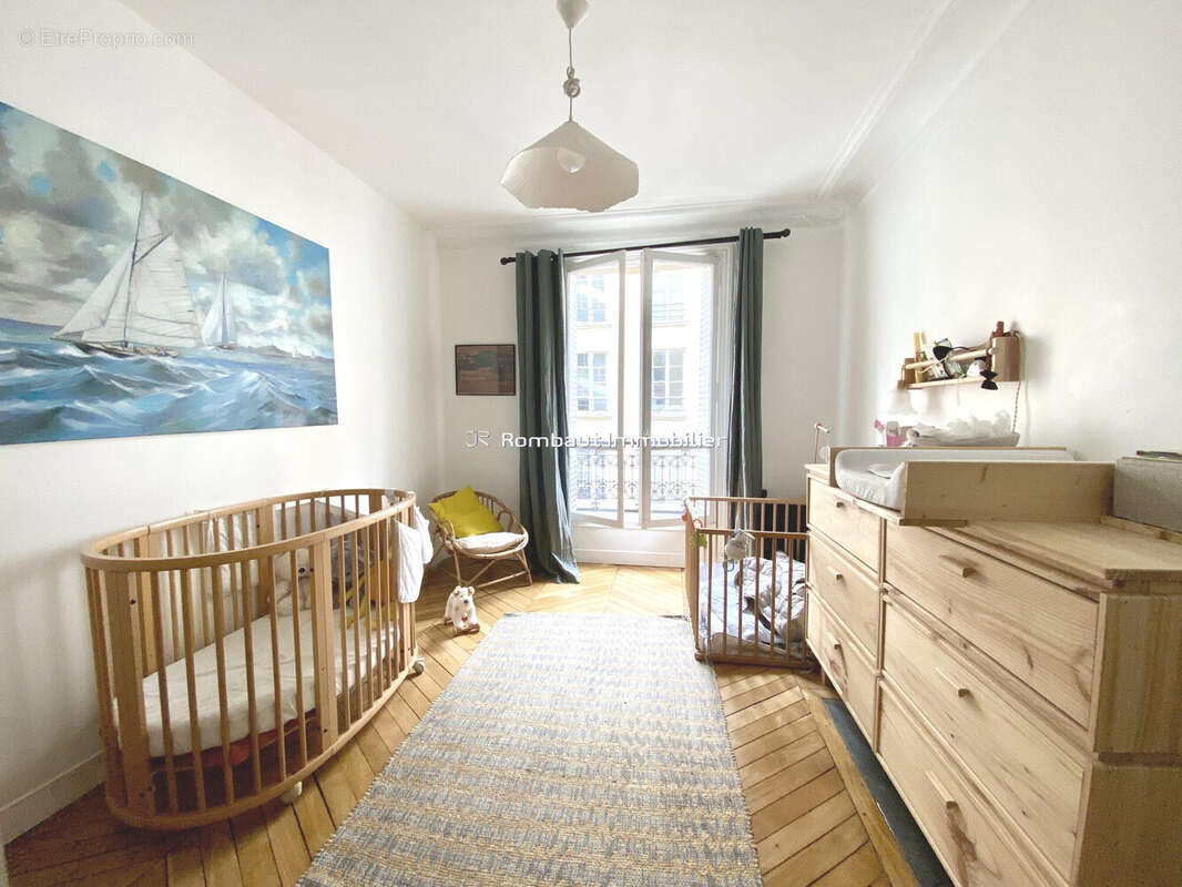 Appartement à PARIS-4E