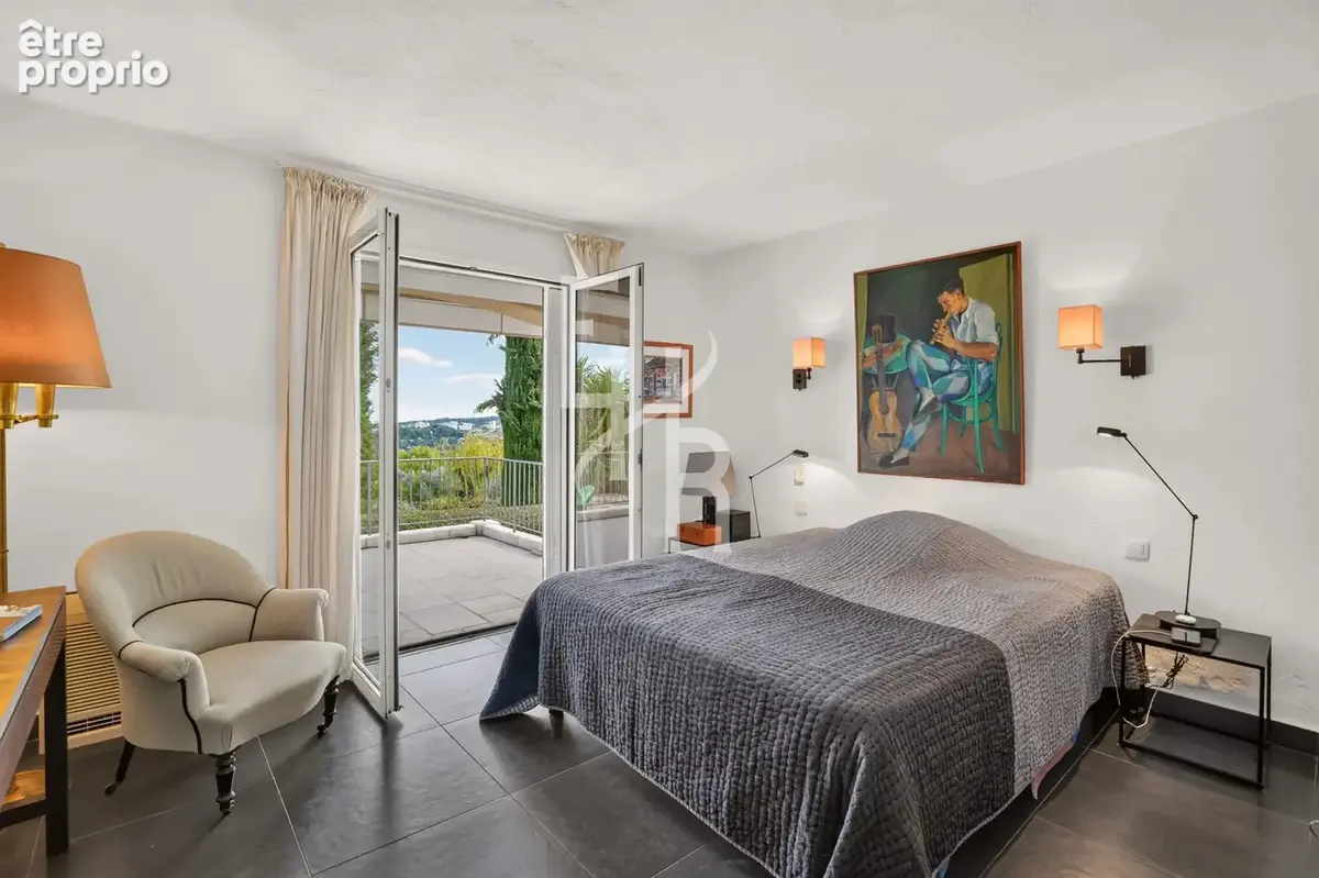 Propriété de charme au calme. offrant une vue panoramique dans un secteur recherché de Mougins - photo 8