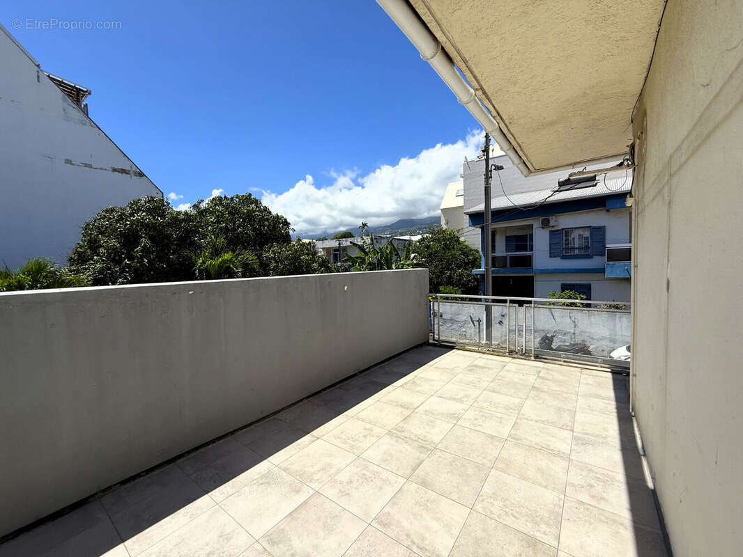 Photo 2 - Maison à SAINT-DENIS