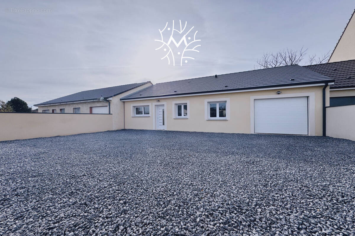 Maison à PRIX-LES-MEZIERES