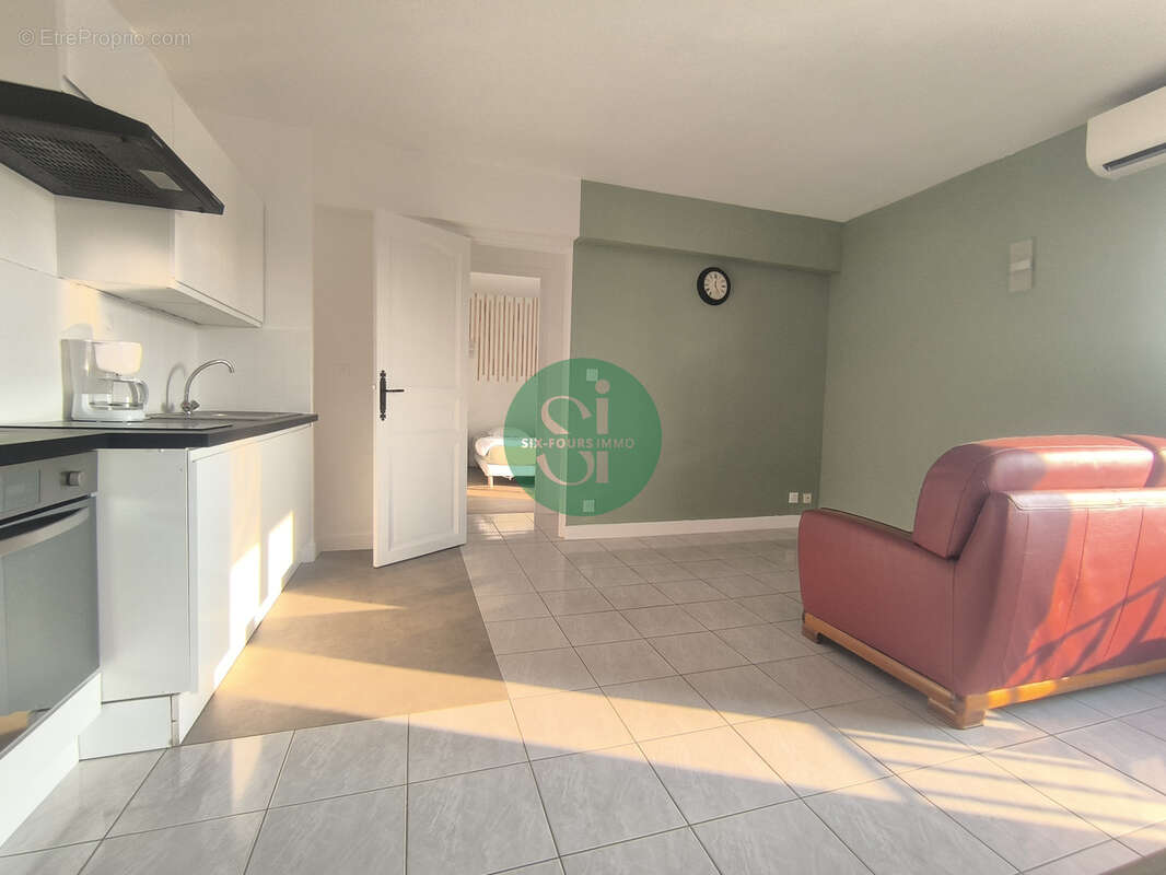 Appartement à SIX-FOURS-LES-PLAGES