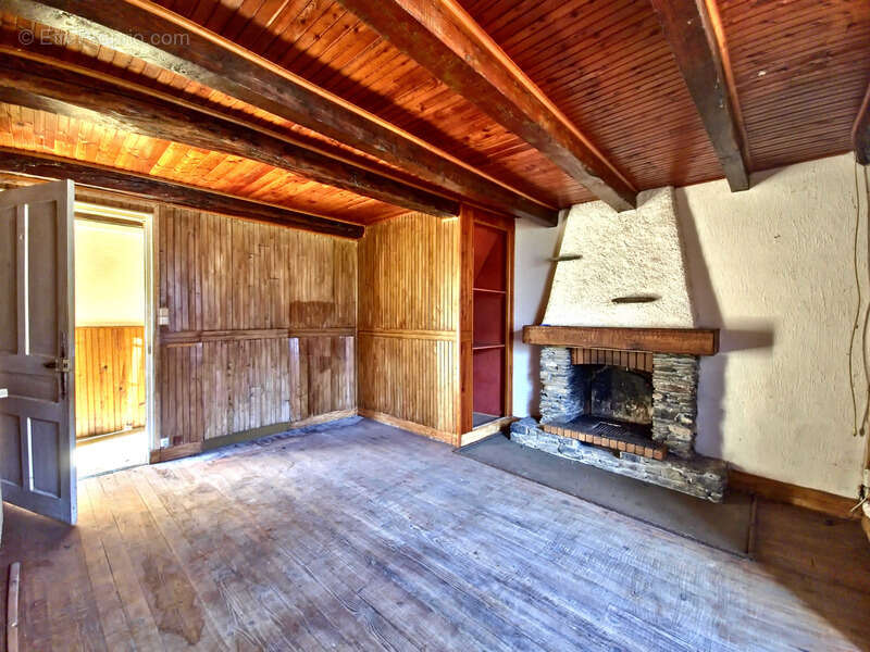 Maison à BETTON-BETTONET