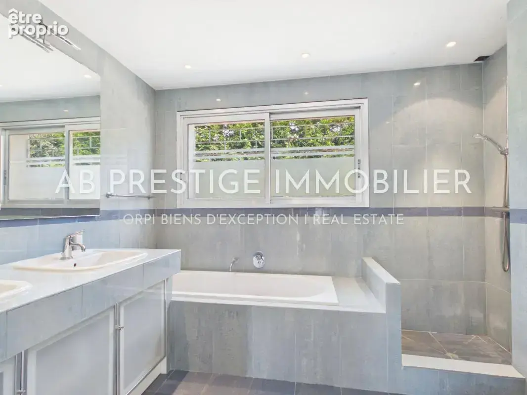 Villa avec piscine — domaine prestigieux et recherché valbonne - photo 13