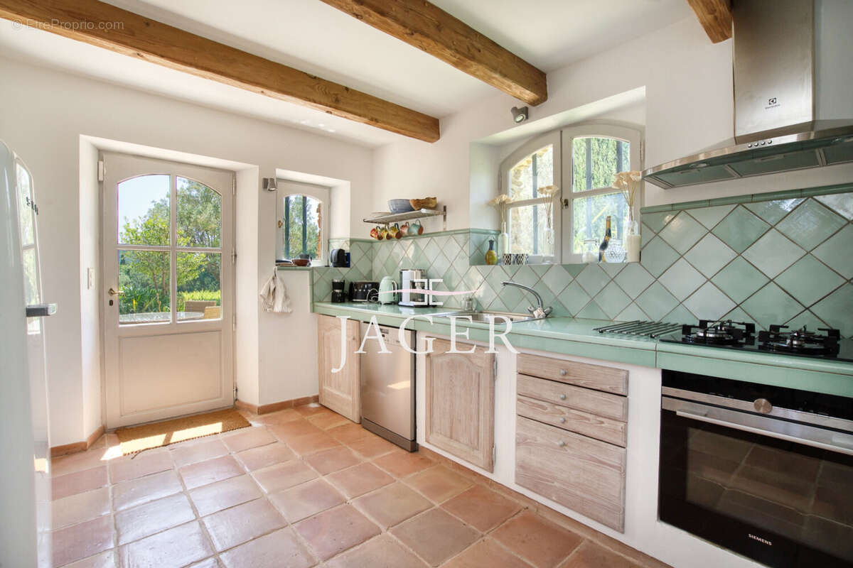 Maison à LA GARDE-FREINET