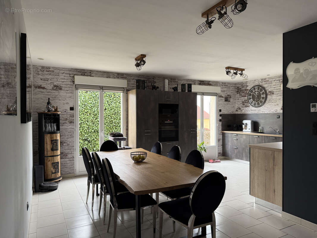 Maison à VILLE-SUR-ILLON