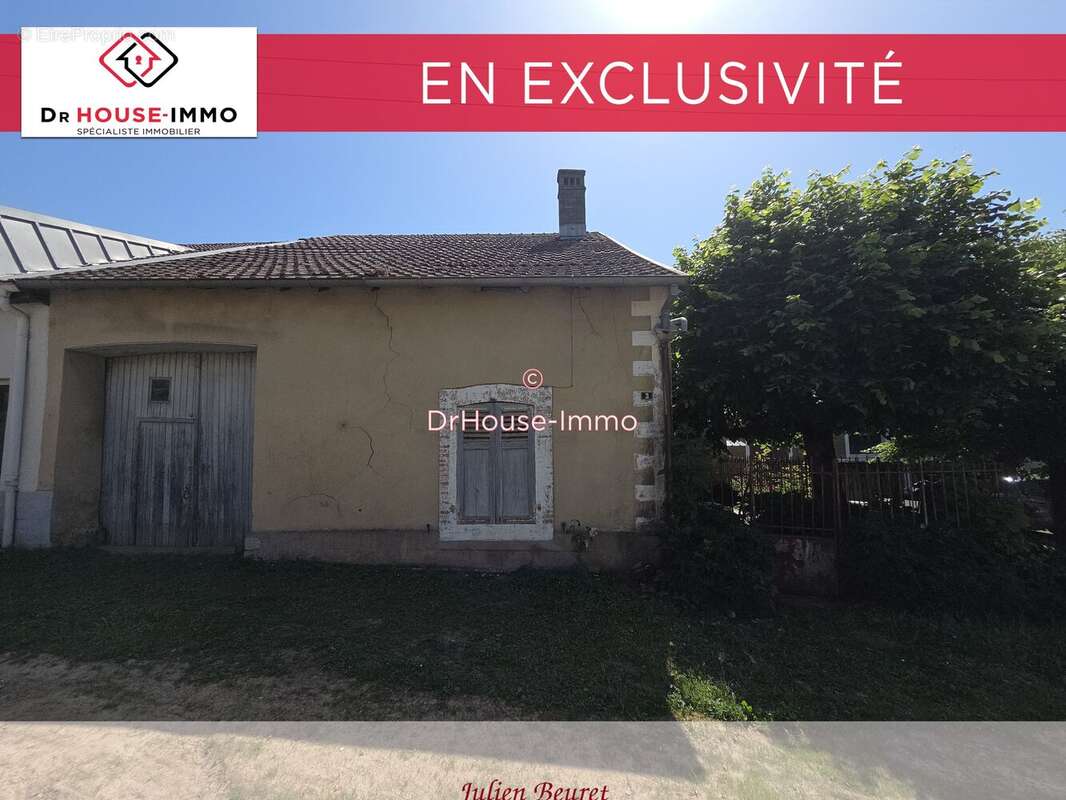 Maison à UZELLE