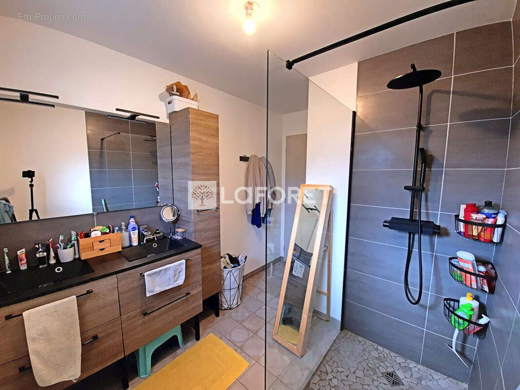 Maison à SAINT-JEAN-BONNEFONDS