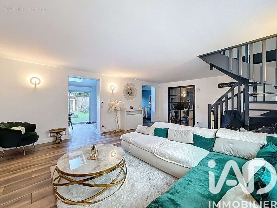 Photo 5 - Maison à MOISSY-CRAMAYEL