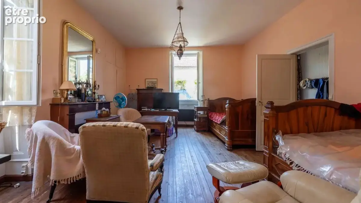 Payrac – Élégante maison bourgeoise en pierre de 258 m² avec 6 c - photo 15
