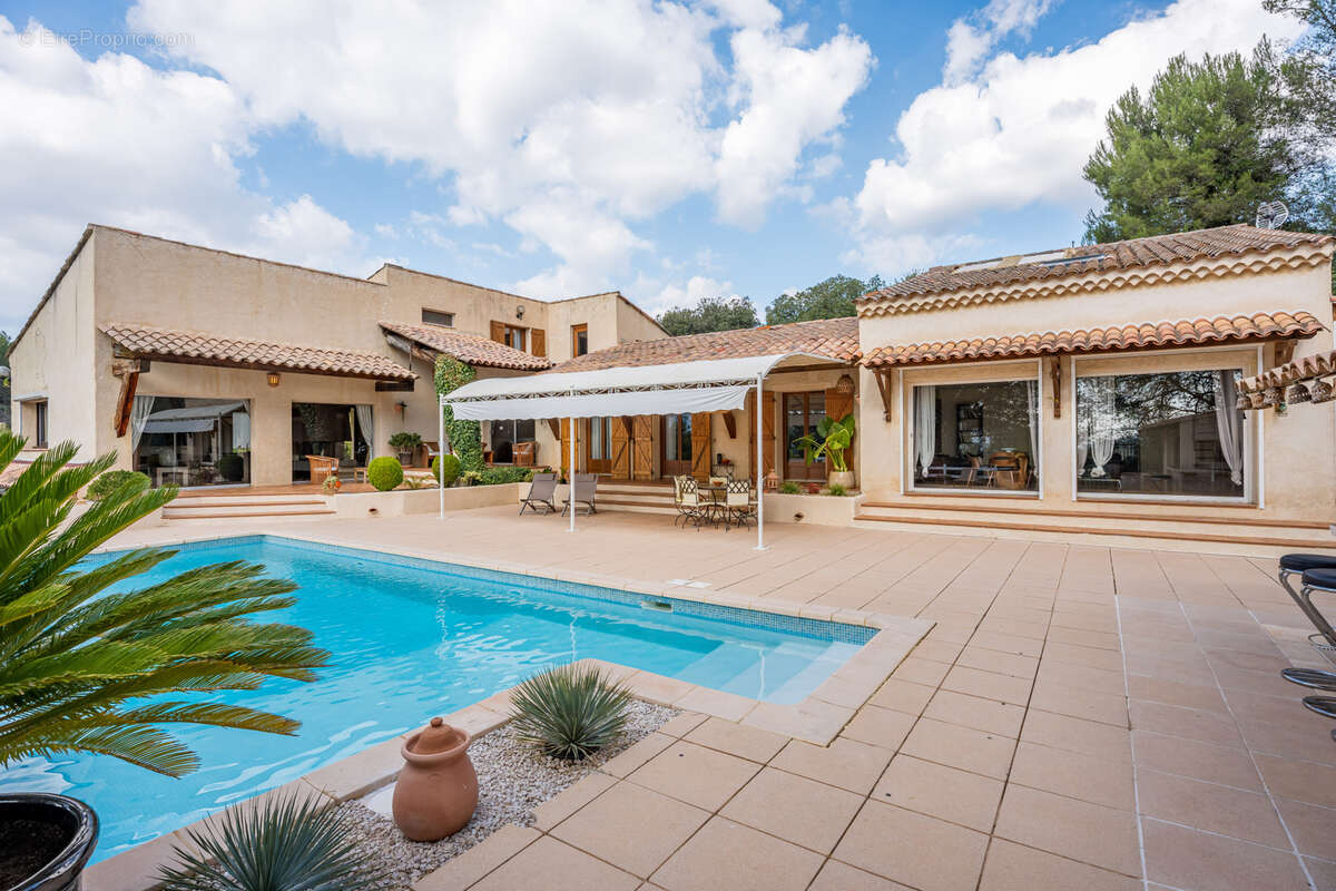 Maison à LA BOUILLADISSE