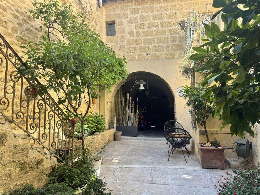 Maison à AIGUES-VIVES