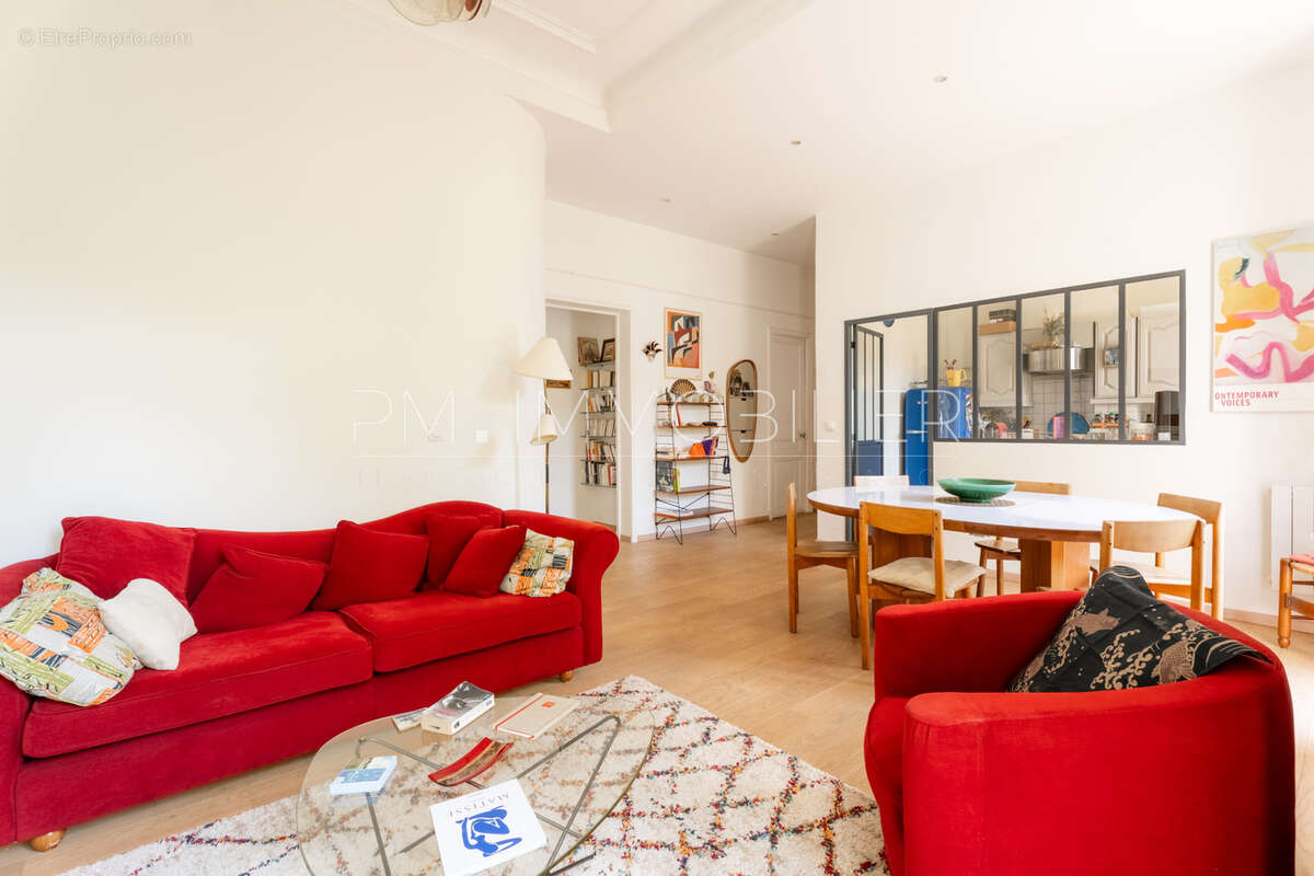 Appartement à MARSEILLE-5E
