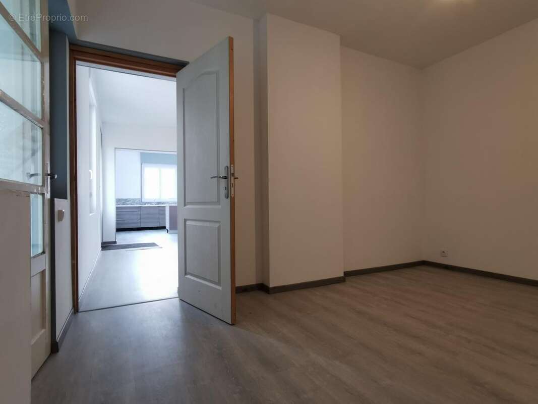 Maison à OISY-LE-VERGER