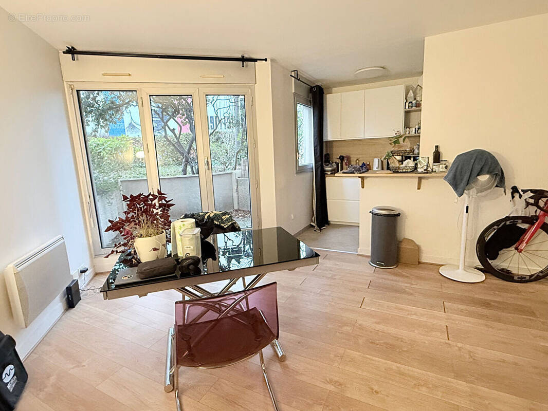 Appartement à LE KREMLIN-BICETRE