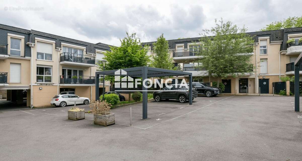 Appartement à SAINT-BRICE-SOUS-FORET