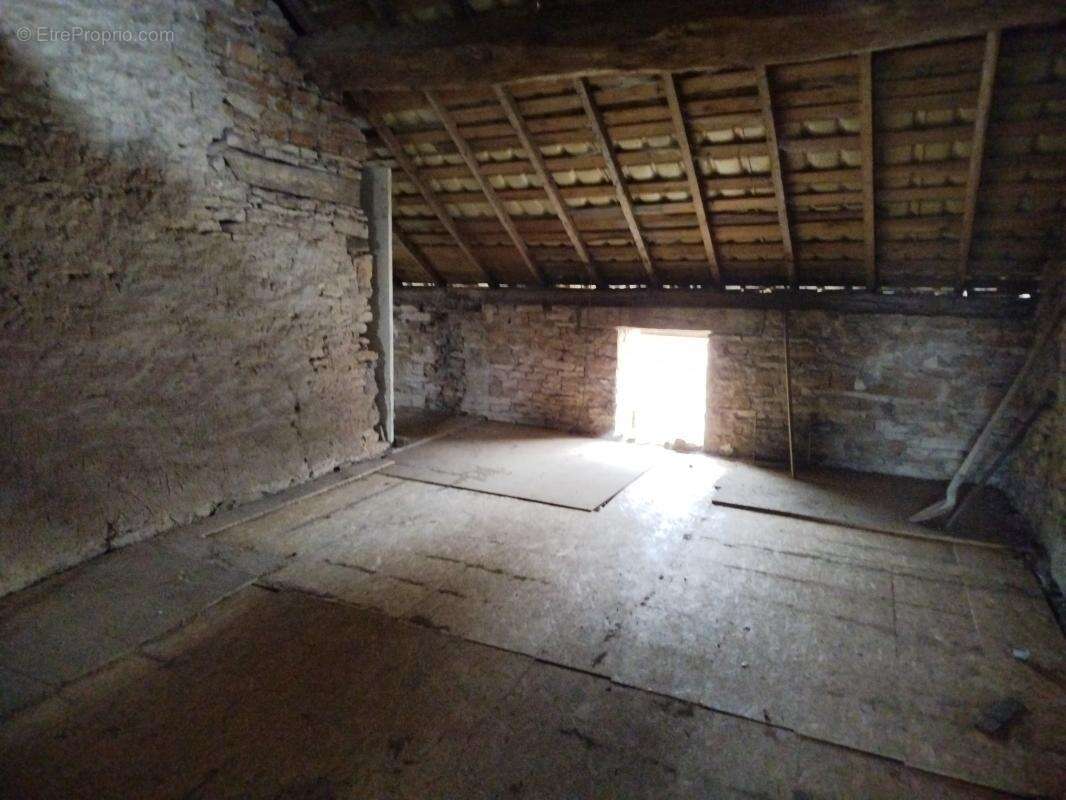 Appartement à CHAUX-LES-PORT