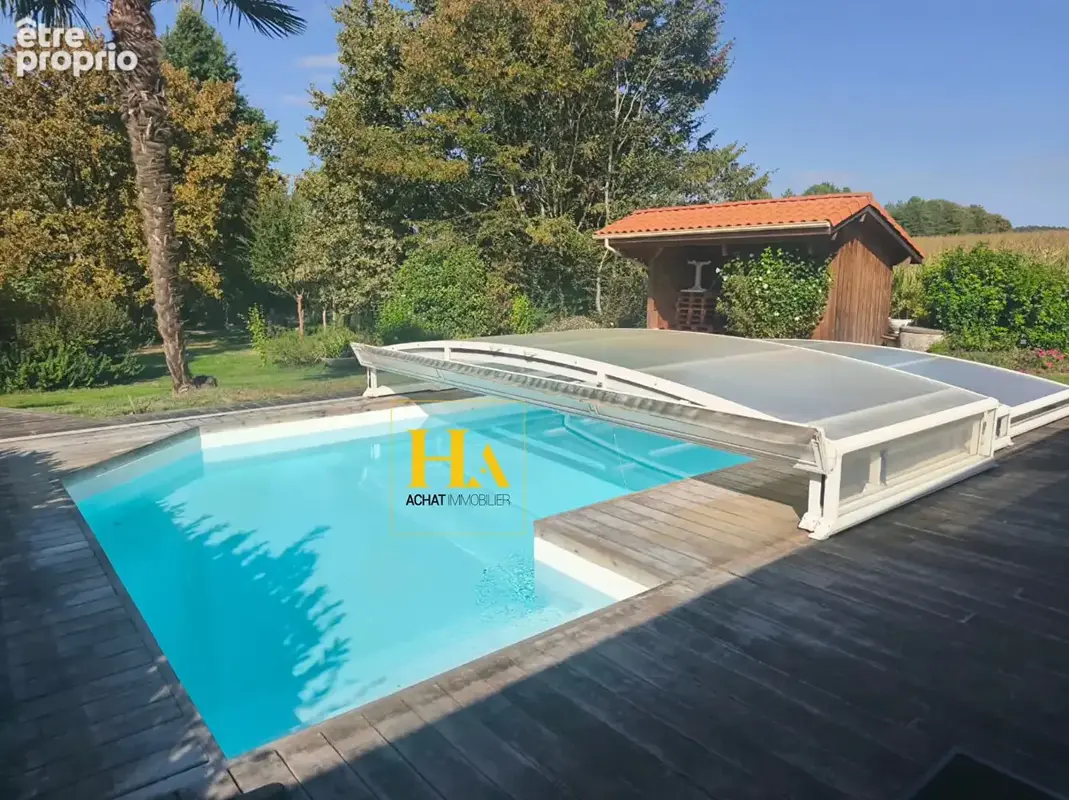 Demeure de caractère avec piscine, de 226m2 à Orist, au coeur d'un écrin de verdure. - photo 3