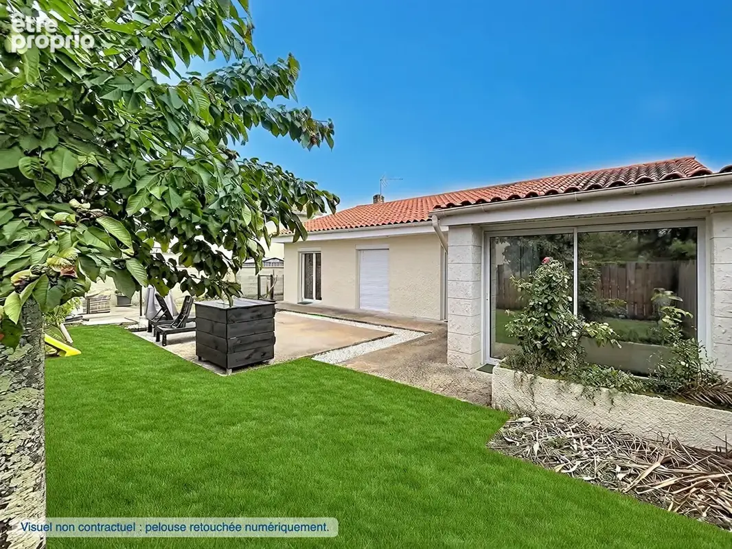 Photo Maison à Saint-Medard-En-Jalles au prix de 439 000€