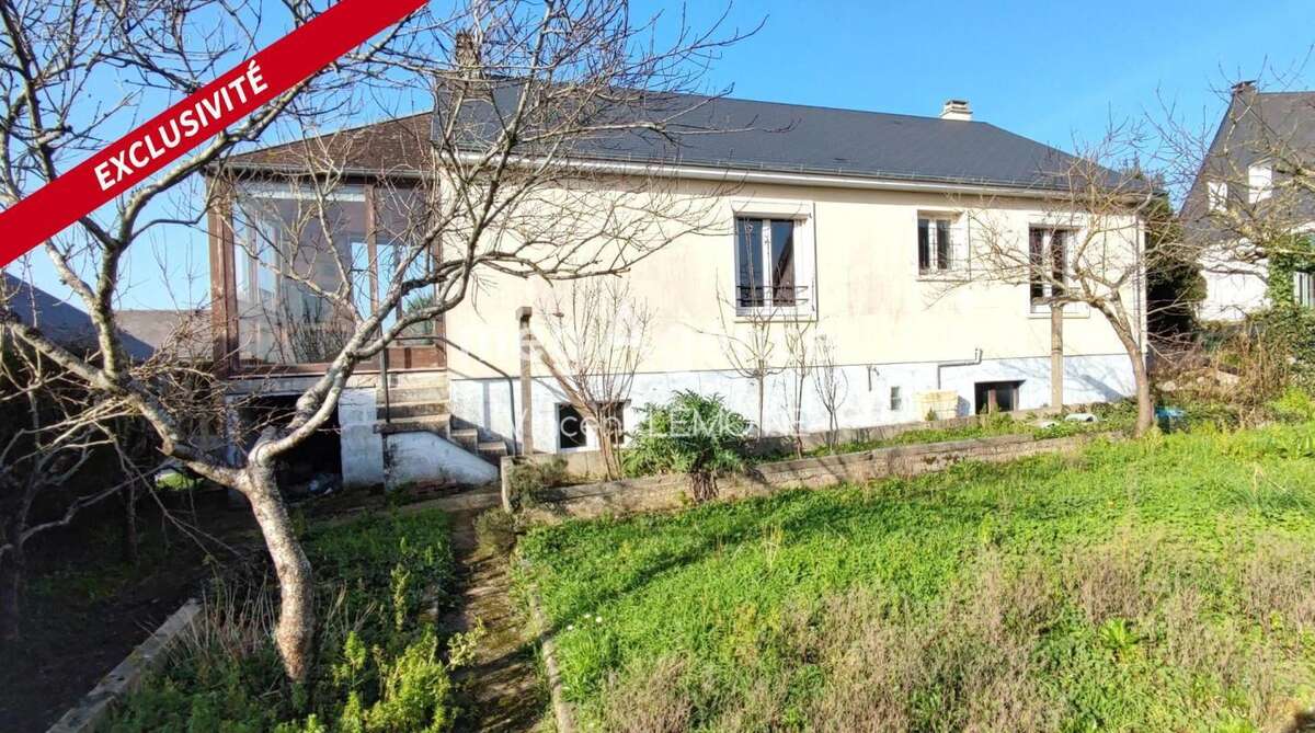 Maison à SAINT-QUENTIN-SUR-LE-HOMME
