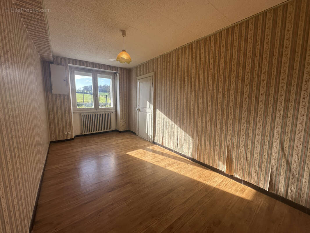 Maison à CHALLAIN-LA-POTHERIE