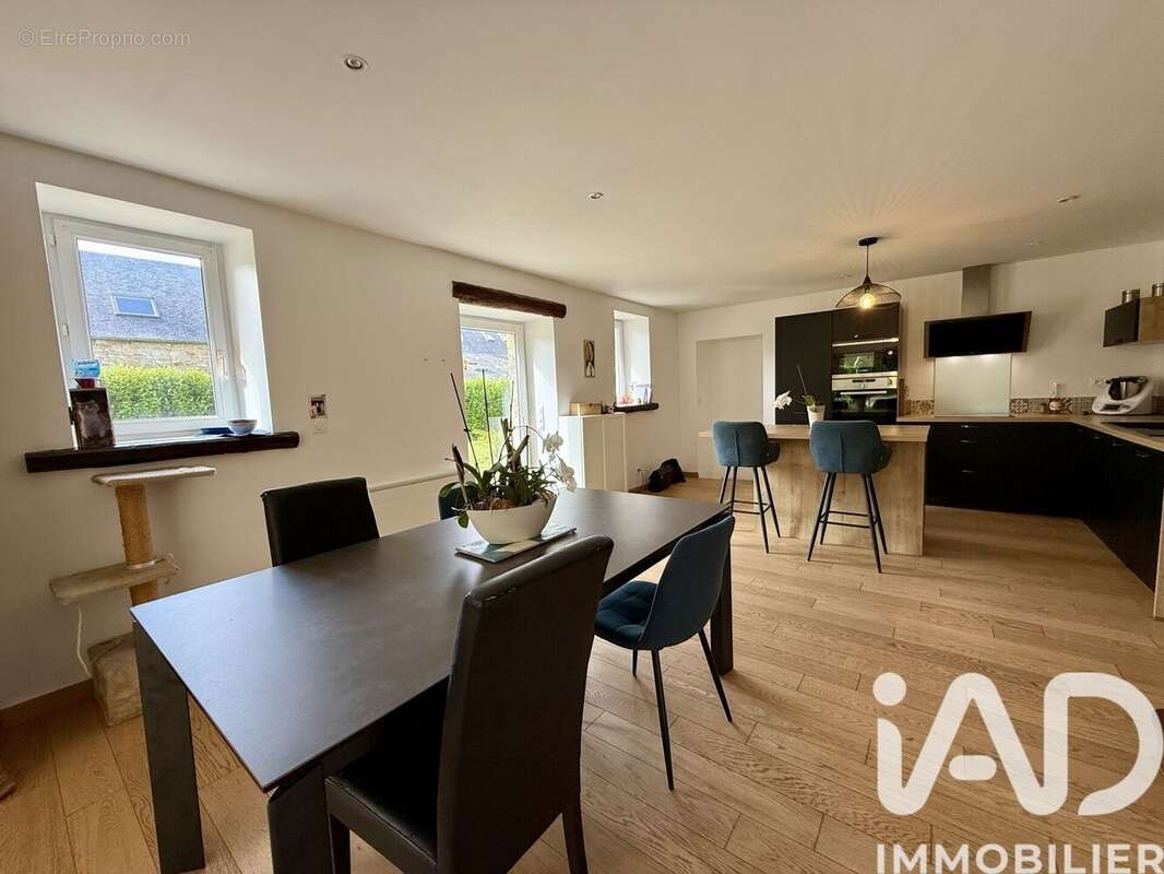 Maison 140 m² à Cavan  - photo 8