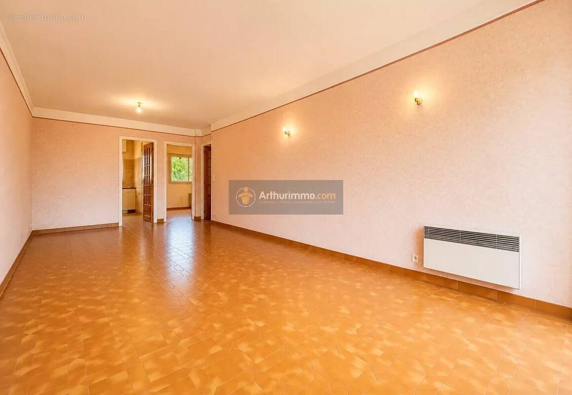 Appartement à FREJUS