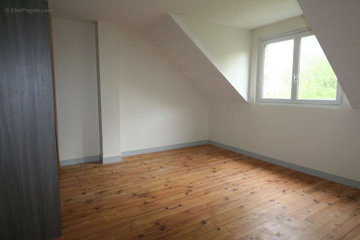 Appartement à BRIIS-SOUS-FORGES