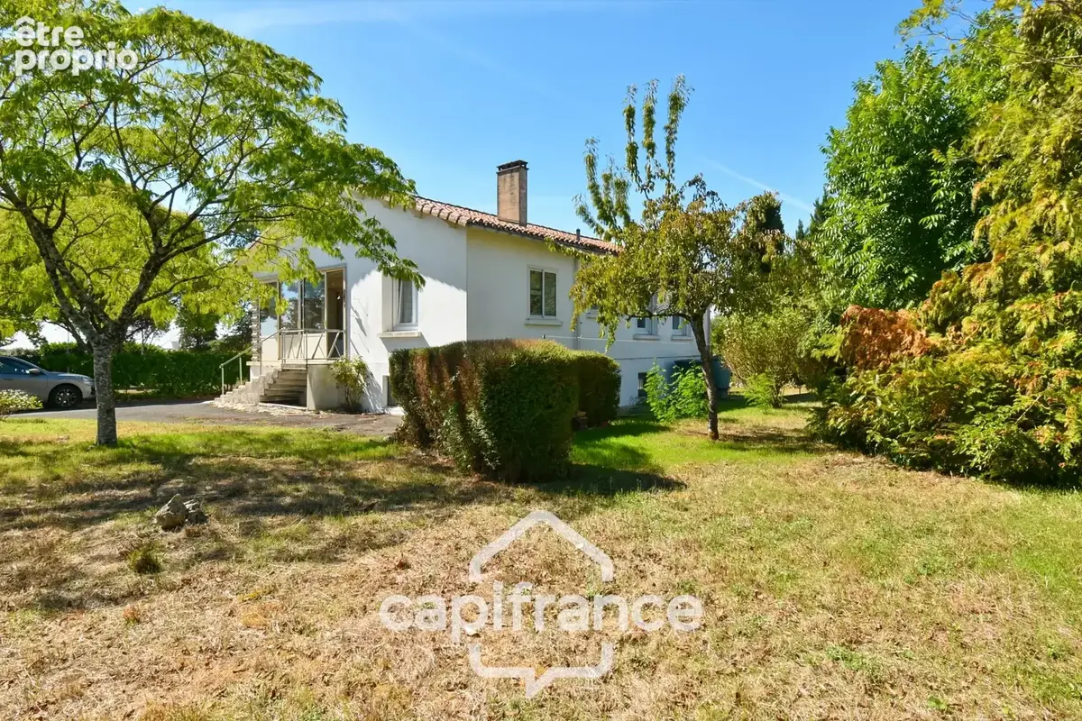 Maison à vendre  COURCELLES (17), 140m²habitables, 7 pièces sur 4800m² de terrain avec nombreuses dépendances - photo 6
