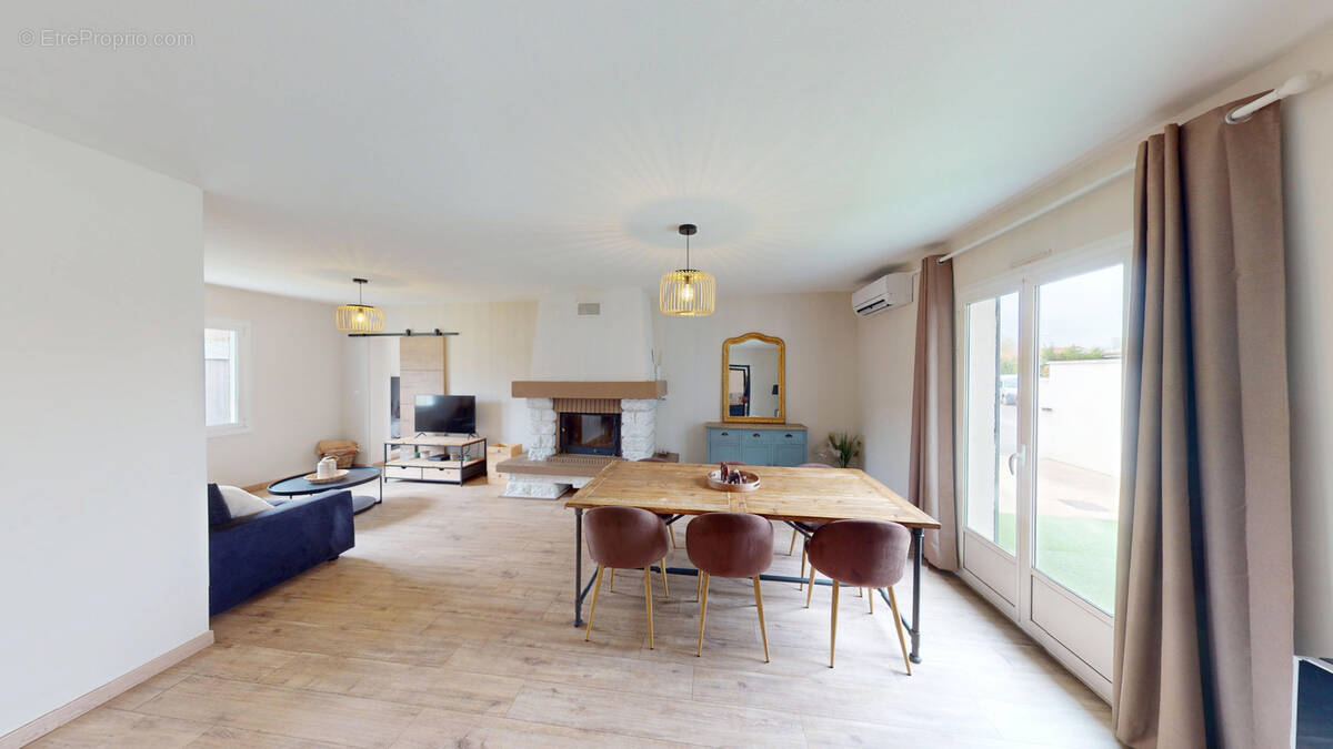 Maison à VILLENAVE-D'ORNON