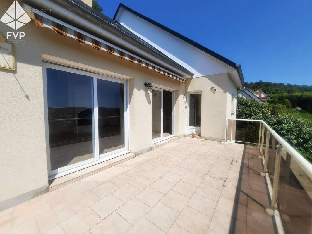 A vendre belle propriete de 121 m2 avec sous sol complet cote de la vierge a fecamp - photo 11