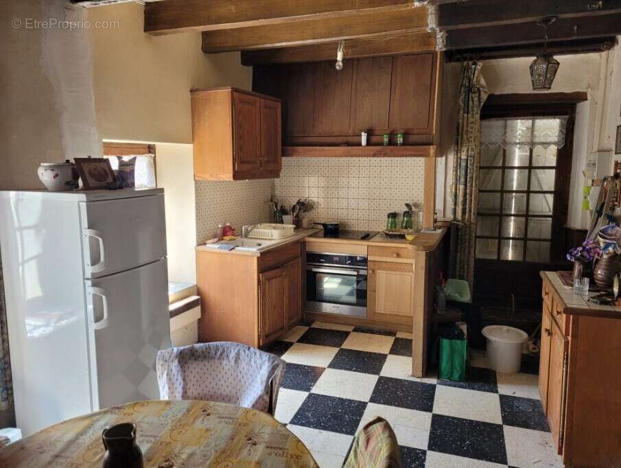 Maison à THEVET-SAINT-JULIEN