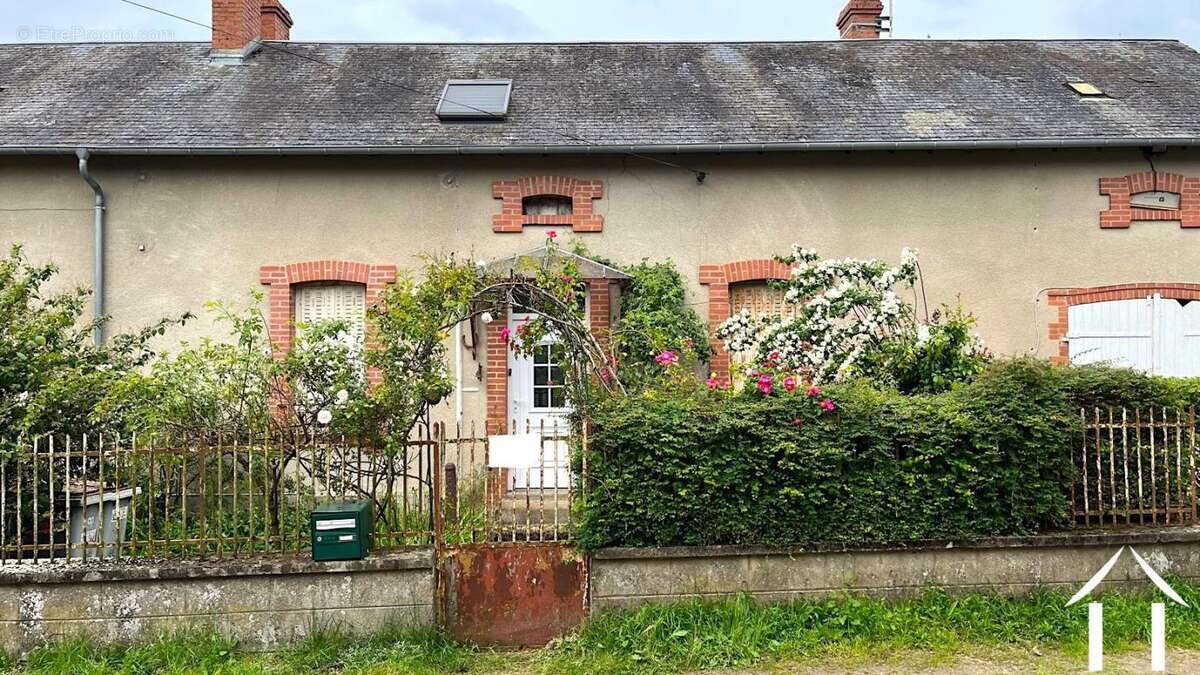 Maison à MONT-ET-MARRE