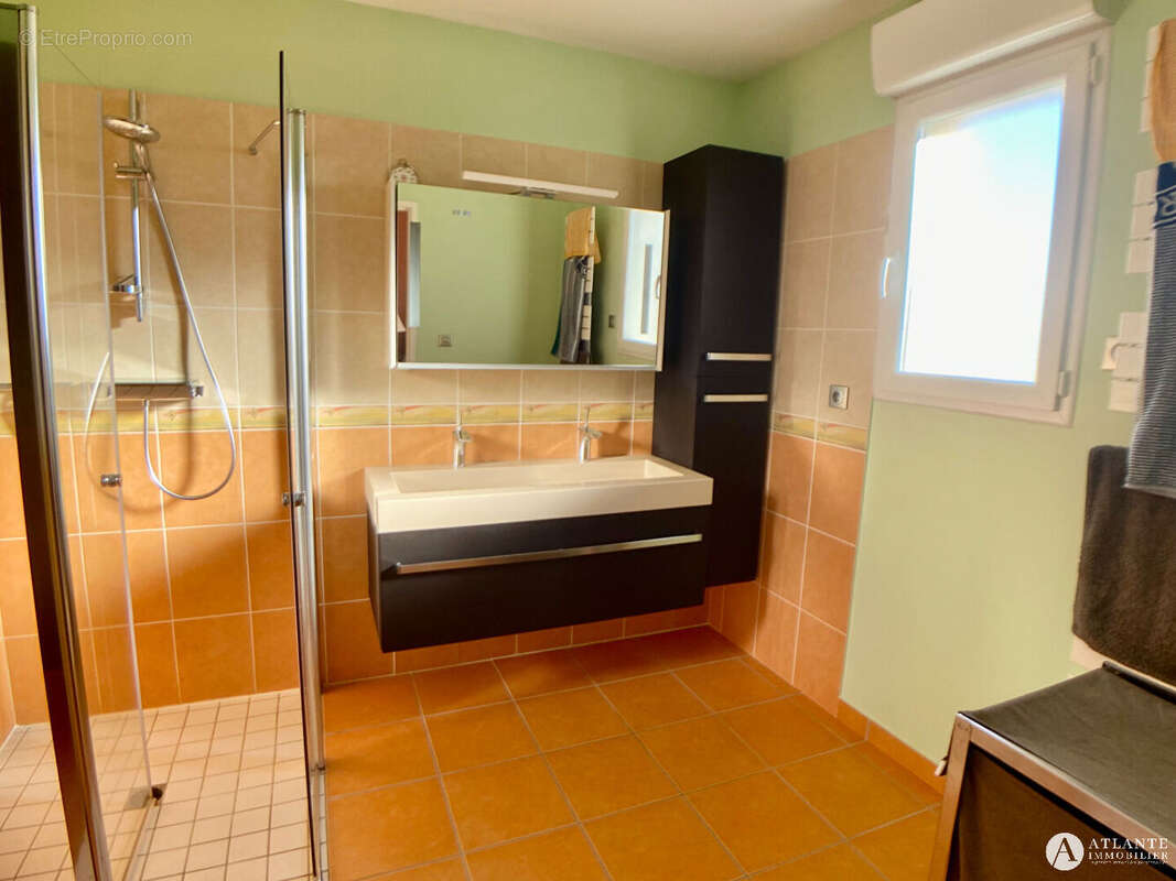 Maison à SAINT-AMAND-LONGPRE