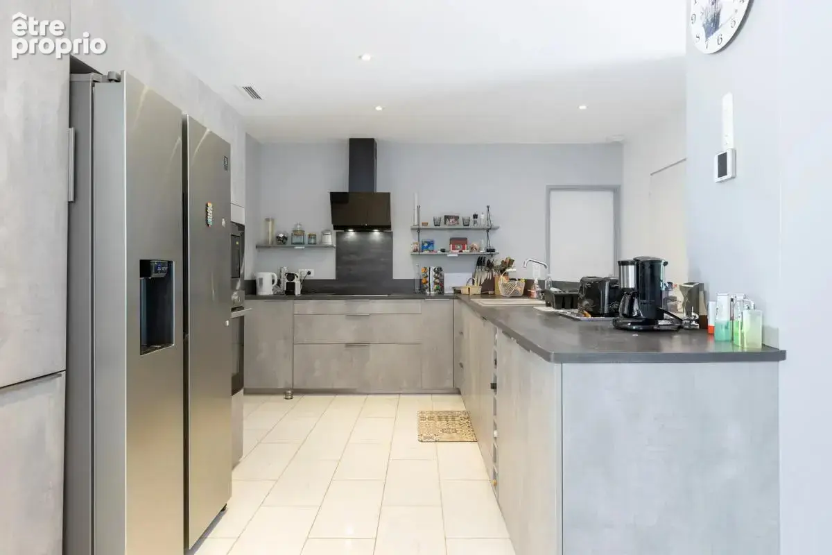 Maison de 5 pièces de 130 m² à L'Isle-sur-la-Sorgue - photo 6