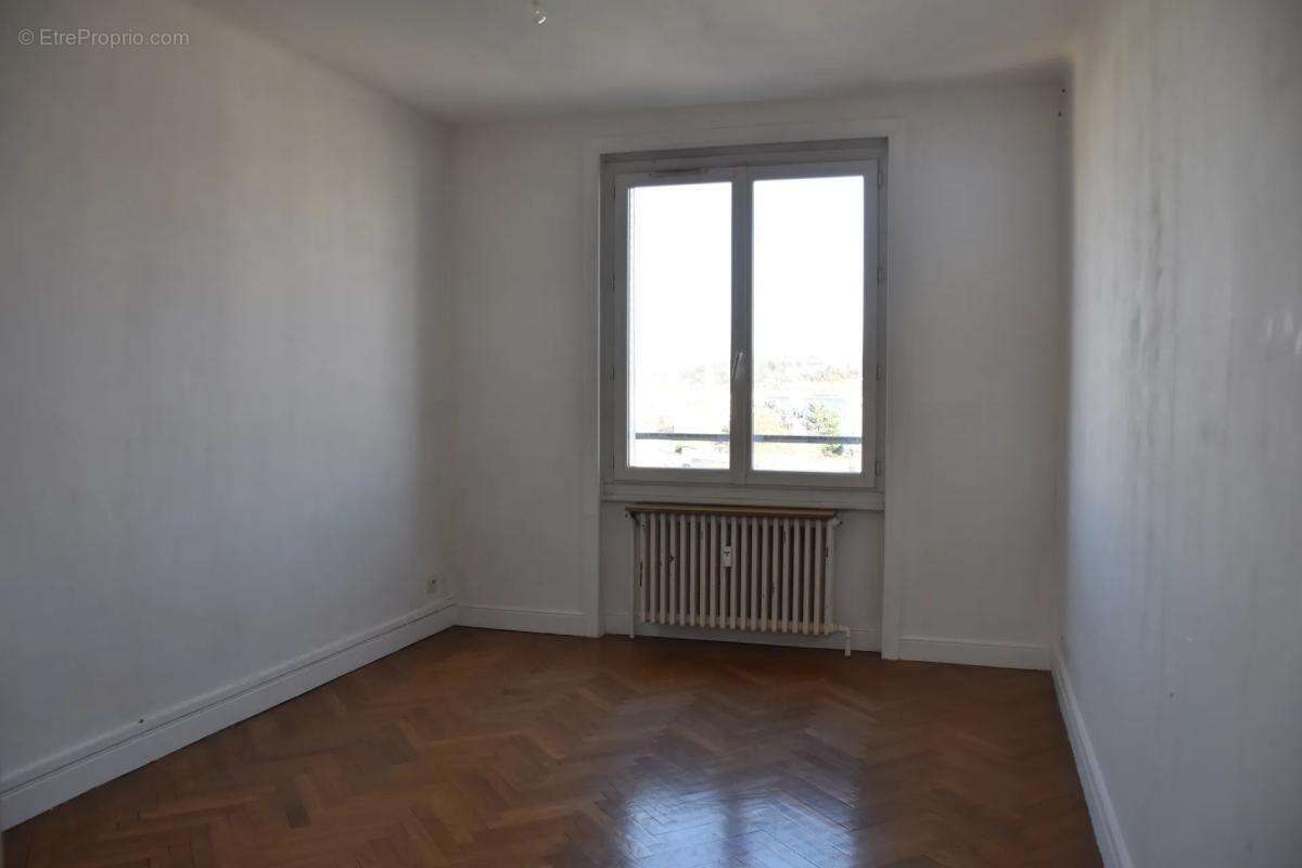Appartement à LYON-9E
