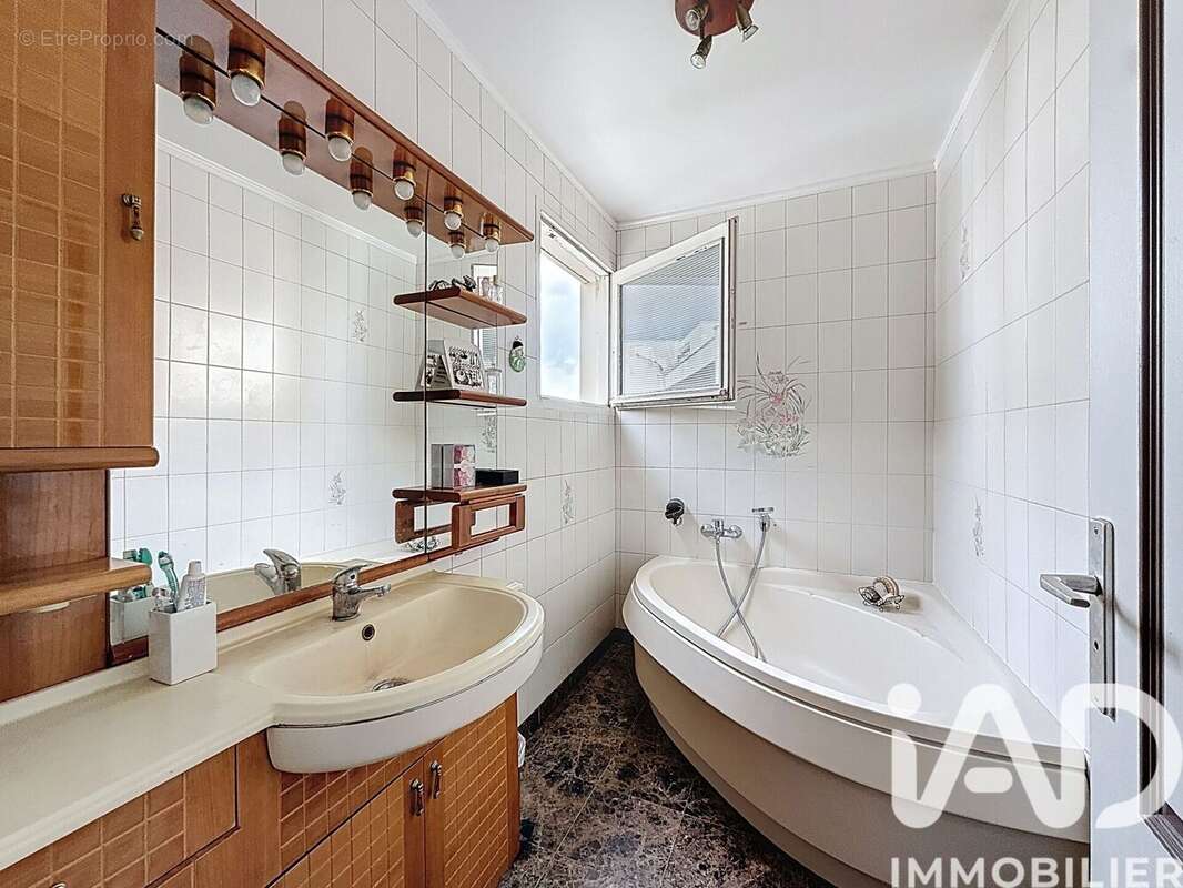 Photo 9 - Appartement à EPINAY-SUR-SEINE