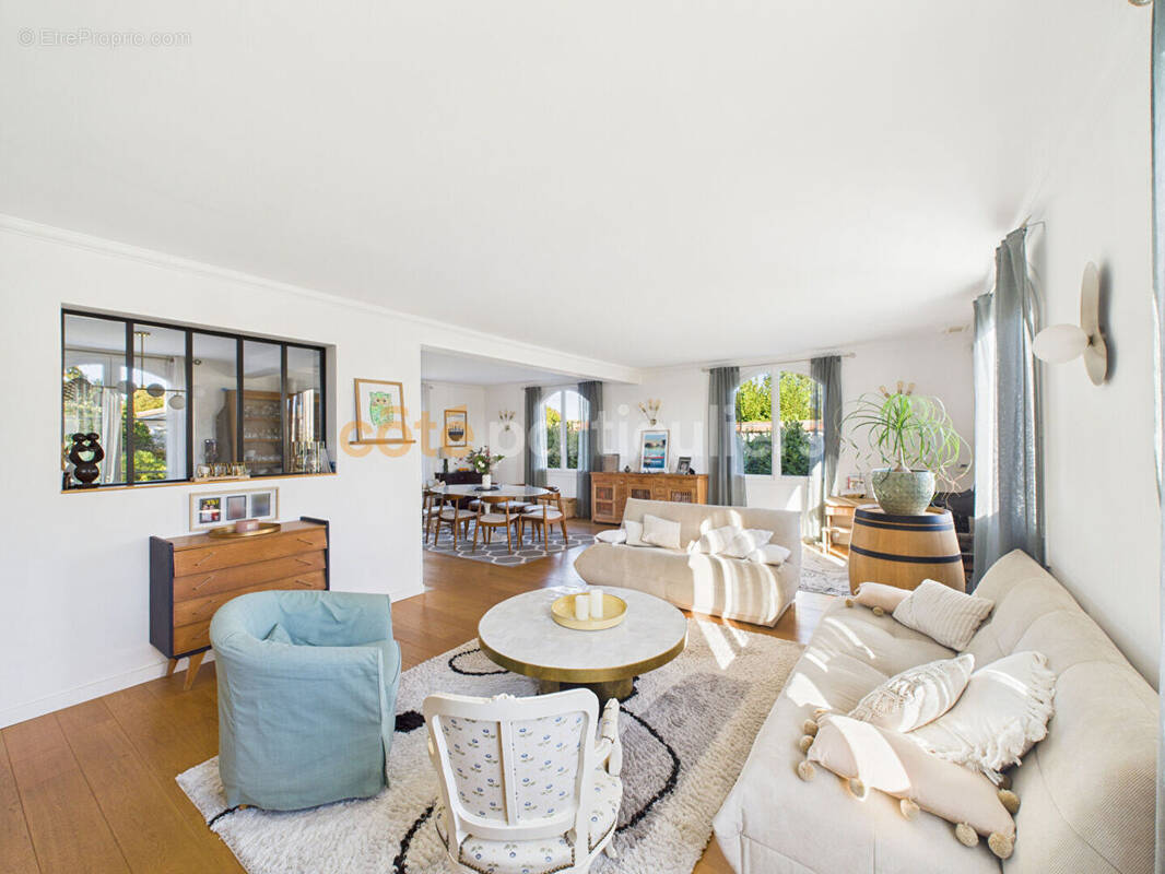 Maison à VILLENAVE-D&#039;ORNON