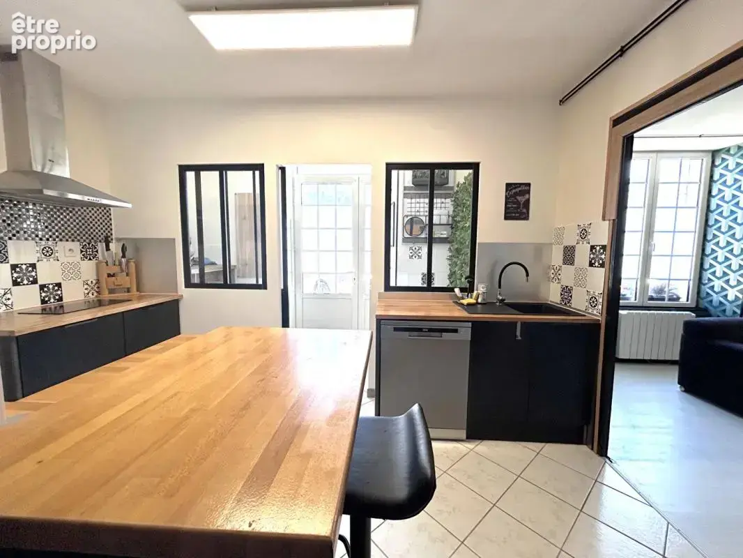Maison à FLEURE