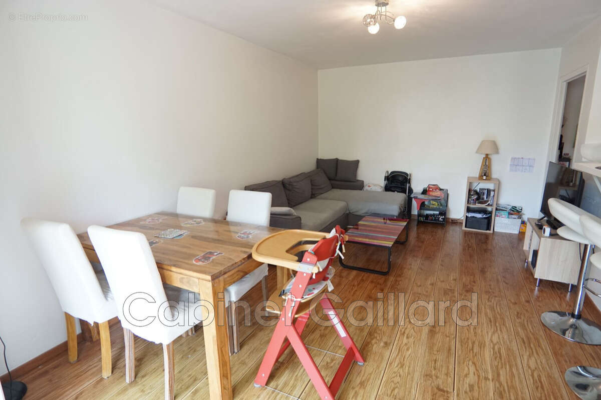 Appartement à PEYMEINADE