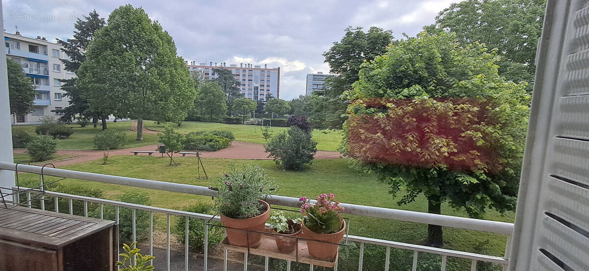 Appartement à BRON