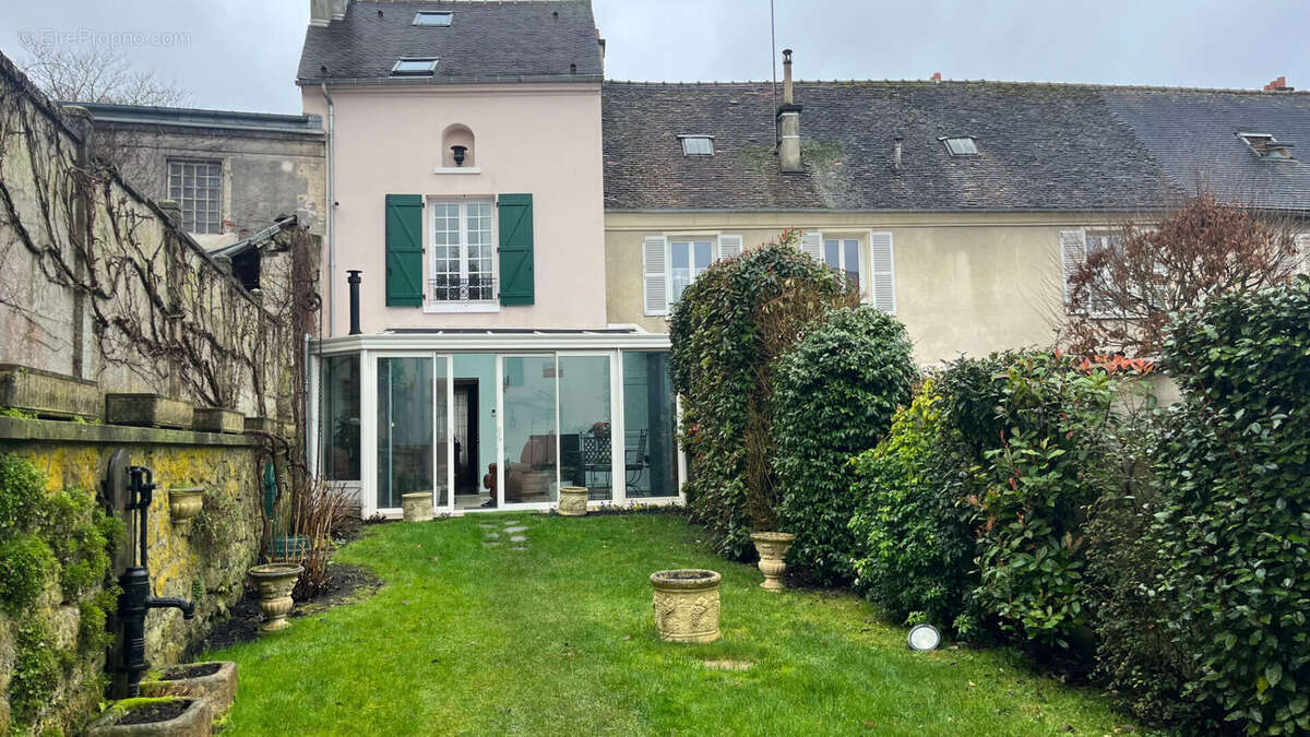 Maison à LUZARCHES