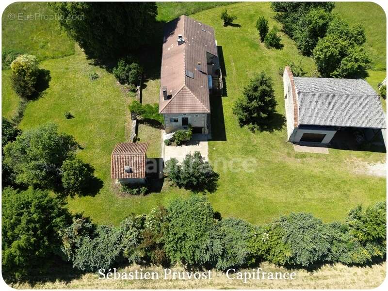 Champagnac de Belair (24), Dordogne, Maison en pierre à vendre, 211 m², 6 Pièces, Terrain 4 332 m², 5 chambres, Gîte, Atelier - photo 21