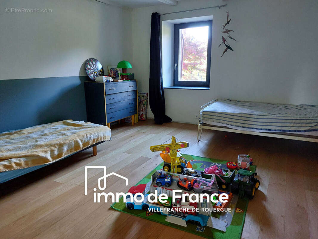 Maison à LA SALVETAT-PEYRALES