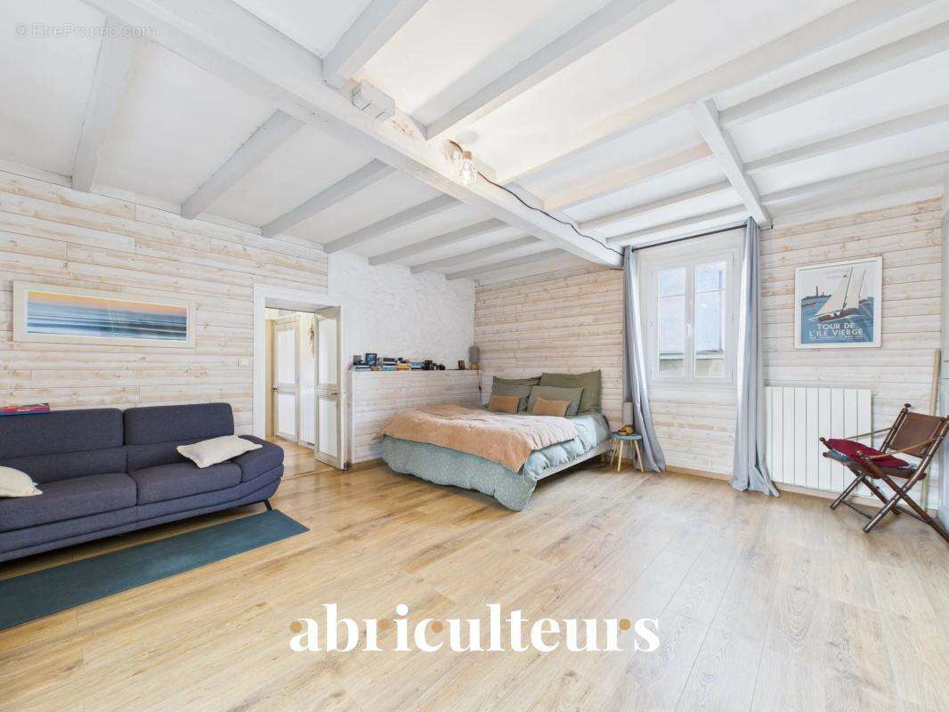 Maison avec jardin plein sud sans vis-à-vis en vente à Cognac (16100) - photo 8
