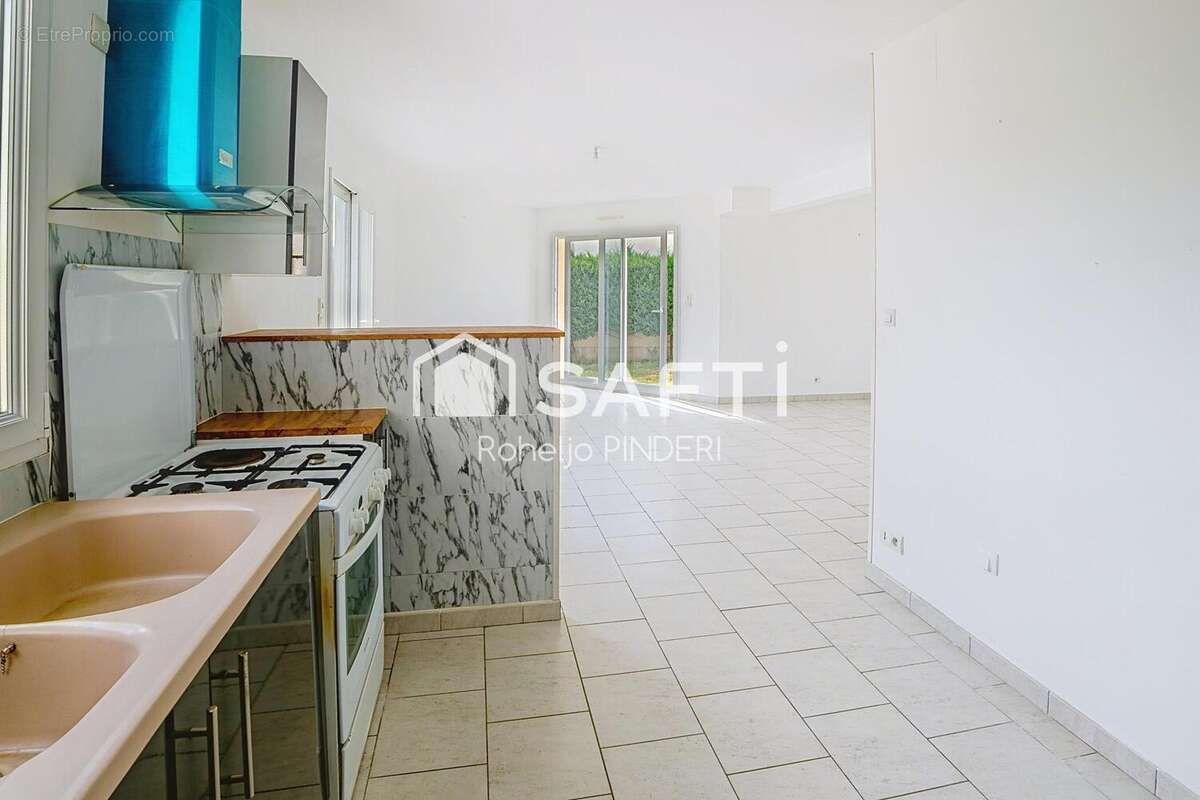 Maison 112 m² à Champ-Sur-Layon  - photo 5