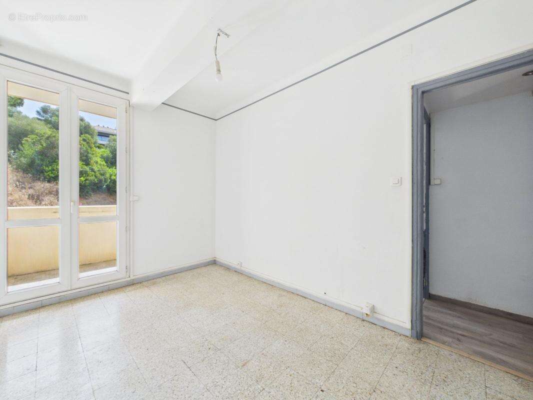 A vendre t3 quartier saint joseph - photo 3