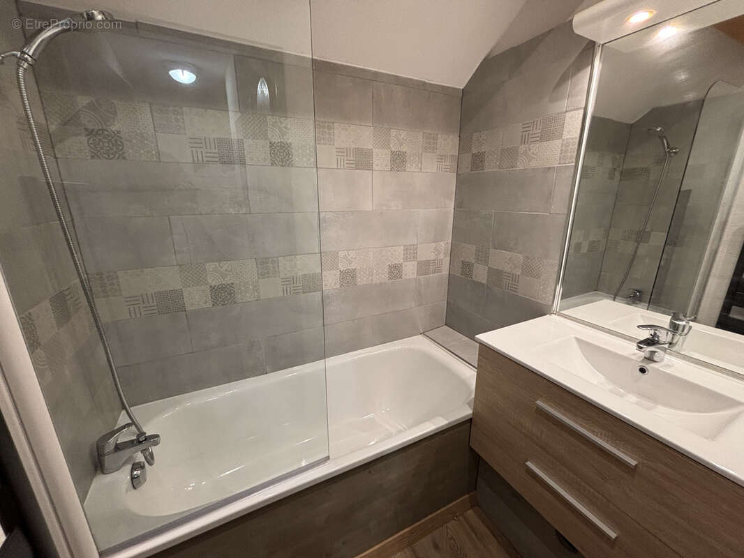 Appartement à SAINT-FRANCOIS-LONGCHAMP