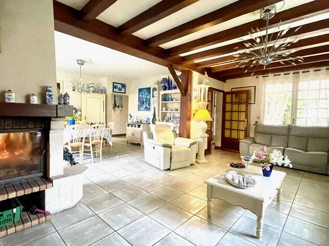 Maison à VOUNEUIL-SOUS-BIARD